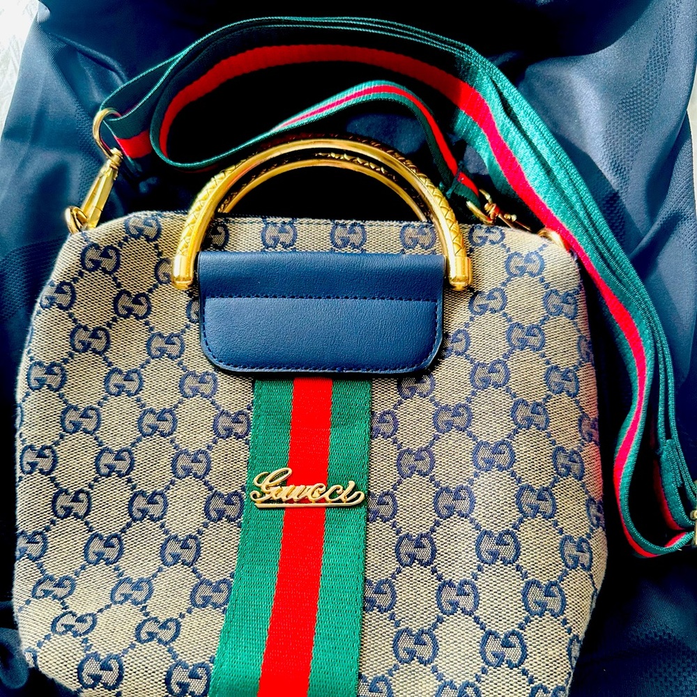 Red and Green GC purse ❤️💚